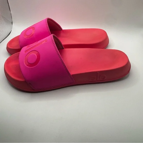 Alo Yoga Women’s Sandals Pink - Picture 2 of 10